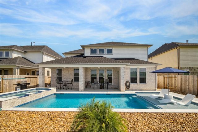 4702 Whisperwood Drive, Rosenberg, TX 77471