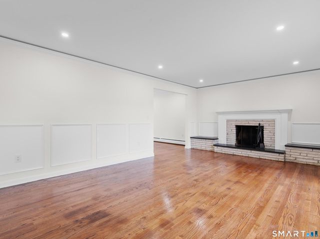 341 Lounsbury Street, Waterbury, CT 06706