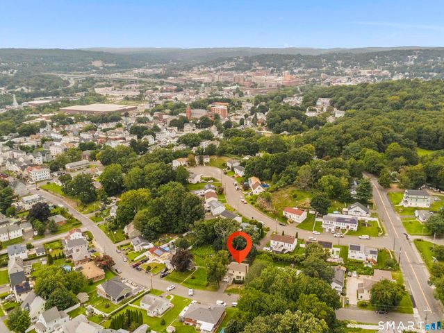 341 Lounsbury Street, Waterbury, CT 06706