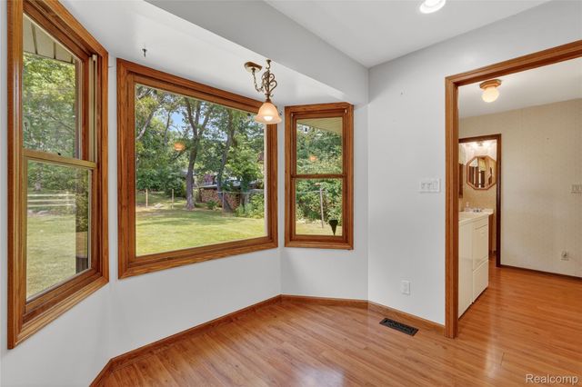 8668 Cooley Beach Drive, White Lake Charter Township, MI 48386