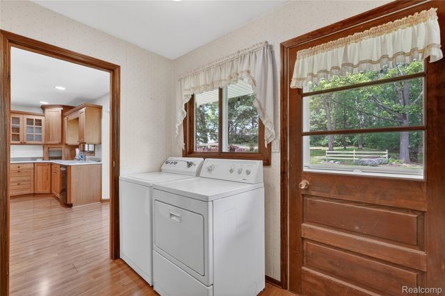8668 Cooley Beach Drive, White Lake Charter Township, MI 48386