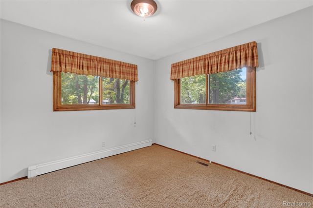 8668 Cooley Beach Drive, White Lake Charter Township, MI 48386