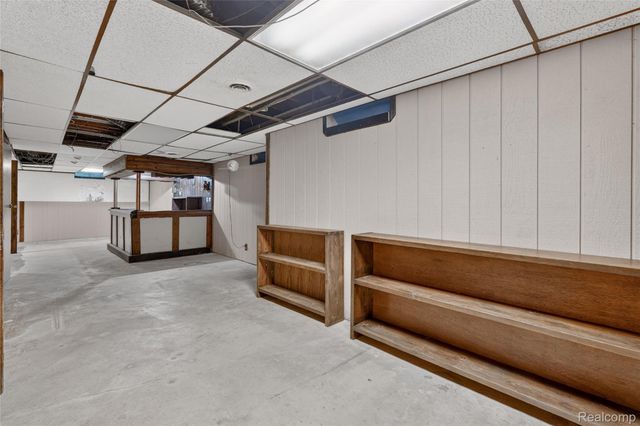 8668 Cooley Beach Drive, White Lake Charter Township, MI 48386