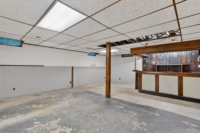 8668 Cooley Beach Drive, White Lake Charter Township, MI 48386