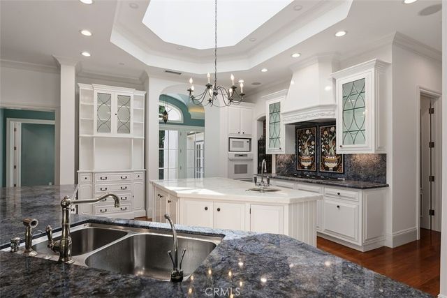 12 Torrey Pines, Newport Beach, CA 92660