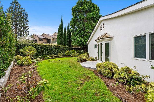 12 Torrey Pines, Newport Beach, CA 92660