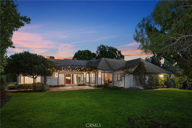 12 Torrey Pines, Newport Beach, CA 92660