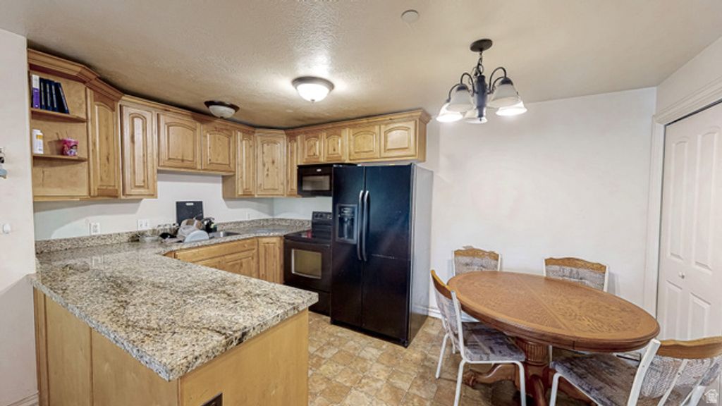 Image 2 of property listing at 367 S 1000 W #201, Pleasant Grove, UT 84062