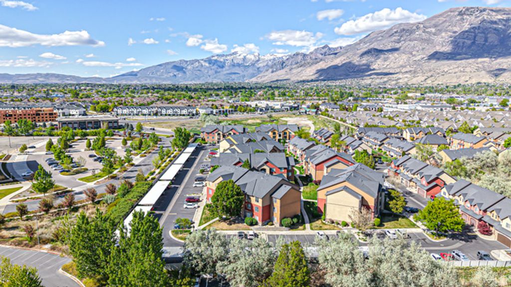 Image 14 of property listing at 367 S 1000 W #201, Pleasant Grove, UT 84062