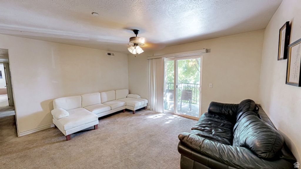 Image 3 of property listing at 367 S 1000 W #201, Pleasant Grove, UT 84062
