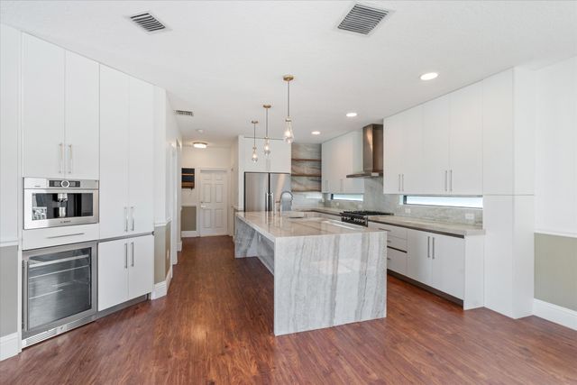 21675 Abington Court, Boca Raton, FL 33428