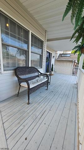 616 Hackensack St, Carlstadt Boro, NJ 07072