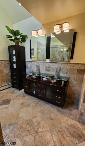 616 Hackensack St, Carlstadt Boro, NJ 07072