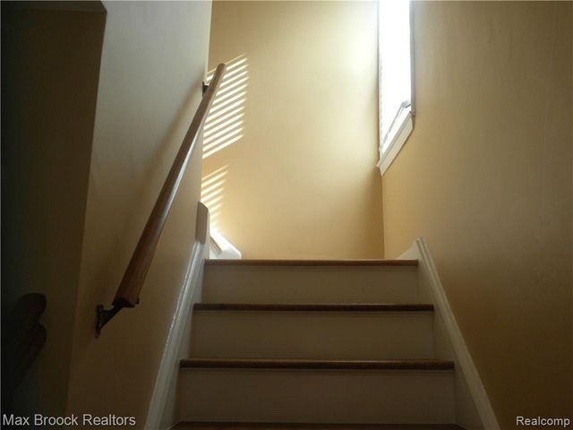 1711 Villa Road, Birmingham, MI 48009