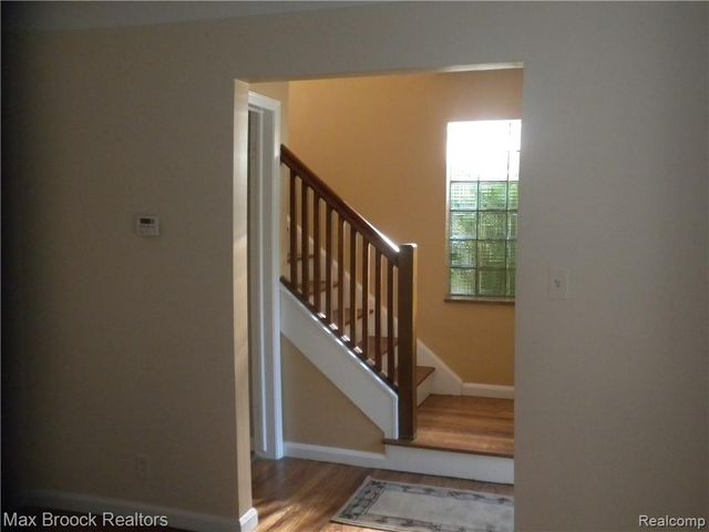 1711 Villa Road, Birmingham, MI 48009