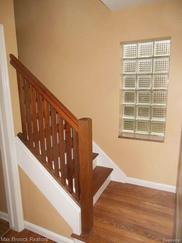1711 Villa Road, Birmingham, MI 48009