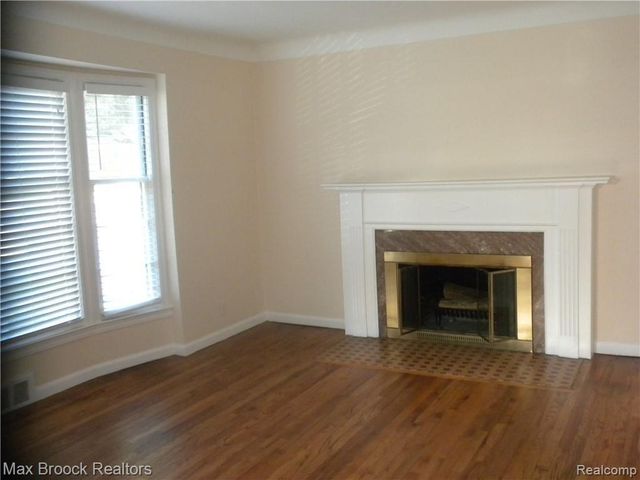 1711 Villa Road, Birmingham, MI 48009