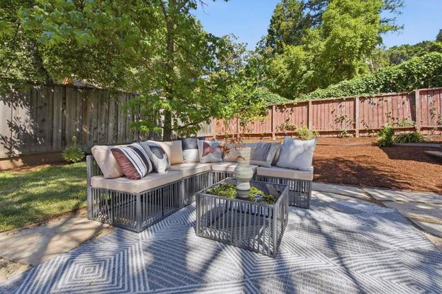 1860 San Carlos Avenue, San Carlos, CA 94070