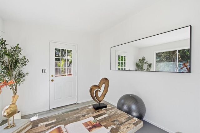 1860 San Carlos Avenue, San Carlos, CA 94070