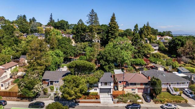 1860 San Carlos Avenue, San Carlos, CA 94070