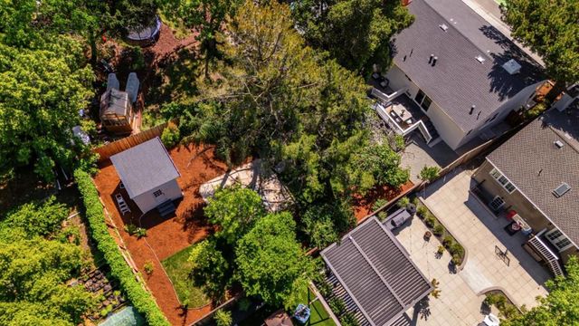 1860 San Carlos Avenue, San Carlos, CA 94070