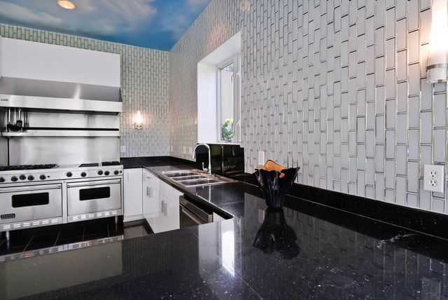 8692 E 200 S, Knox, IN 46534