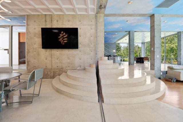 8692 E 200 S, Knox, IN 46534