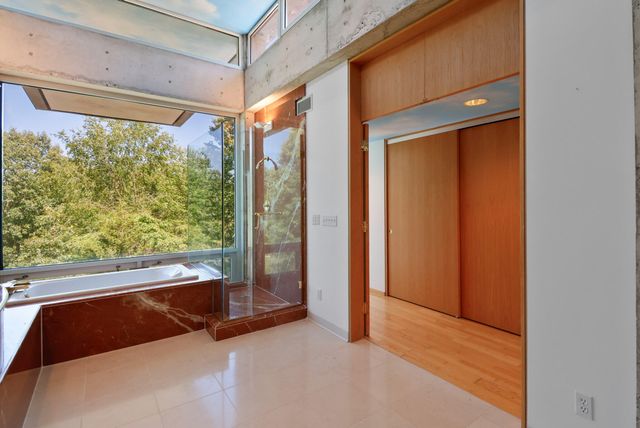 8692 E 200 S, Knox, IN 46534