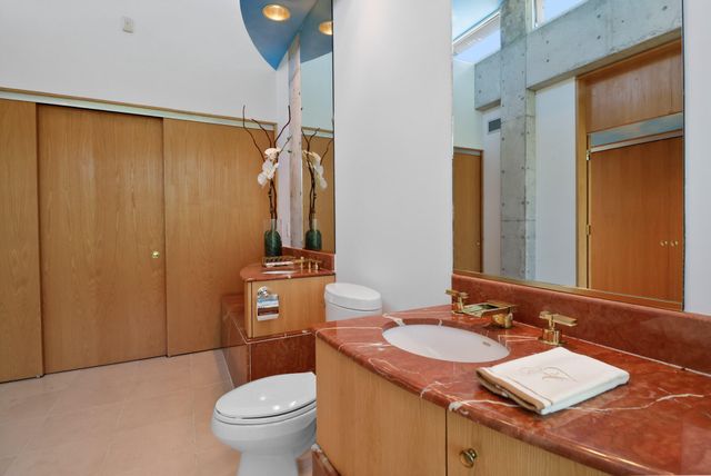 8692 E 200 S, Knox, IN 46534