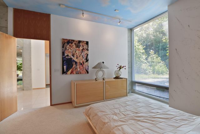 8692 E 200 S, Knox, IN 46534