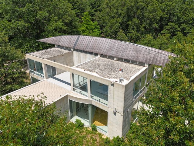 8692 E 200 S, Knox, IN 46534