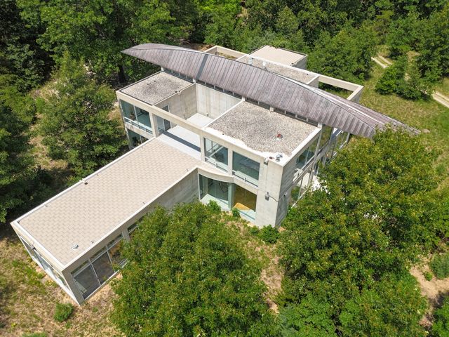 8692 E 200 S, Knox, IN 46534