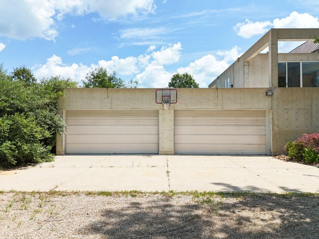 8692 E 200 S, Knox, IN 46534