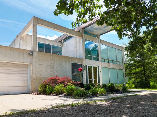 8692 E 200 S, Knox, IN 46534