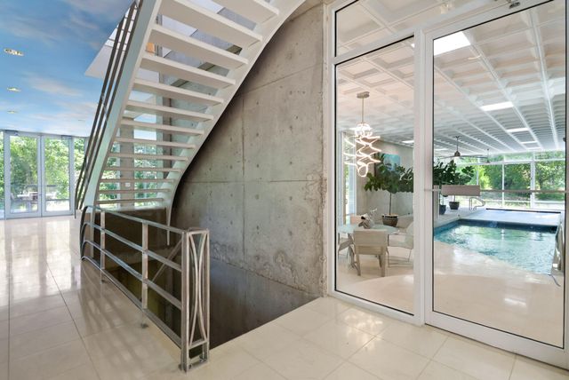 8692 E 200 S, Knox, IN 46534