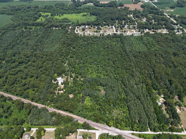 8692 E 200 S, Knox, IN 46534