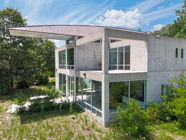 8692 E 200 S, Knox, IN 46534