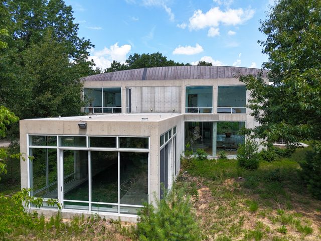 8692 E 200 S, Knox, IN 46534