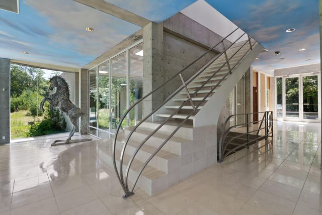 8692 E 200 S, Knox, IN 46534