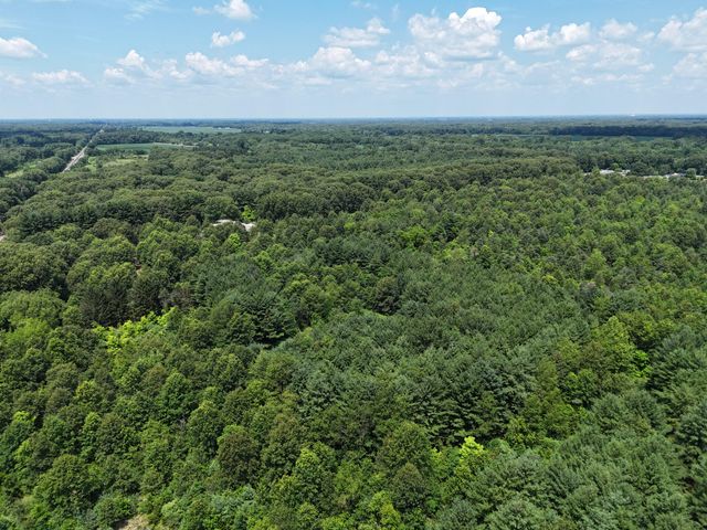 8692 E 200 S, Knox, IN 46534