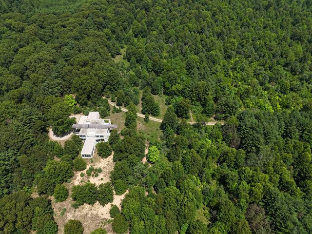 8692 E 200 S, Knox, IN 46534