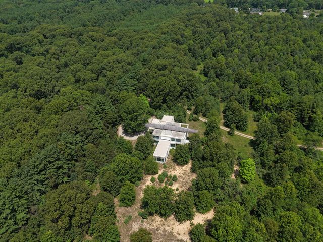 8692 E 200 S, Knox, IN 46534