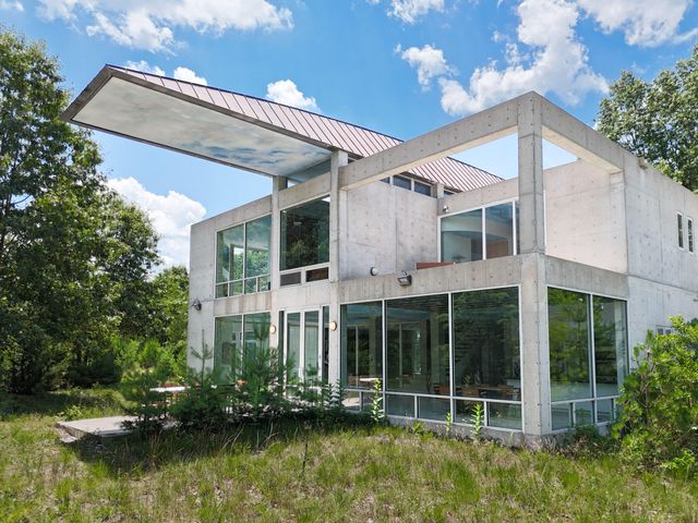 8692 E 200 S, Knox, IN 46534