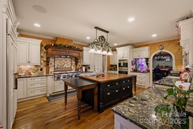 303 Constitution Drive, Morganton, NC 28655