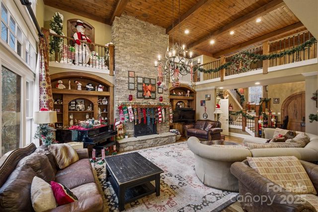 303 Constitution Drive, Morganton, NC 28655