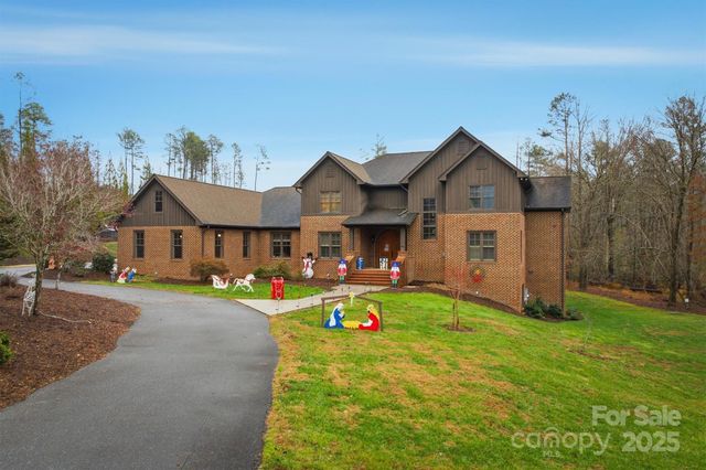 303 Constitution Drive, Morganton, NC 28655