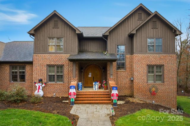 303 Constitution Drive, Morganton, NC 28655