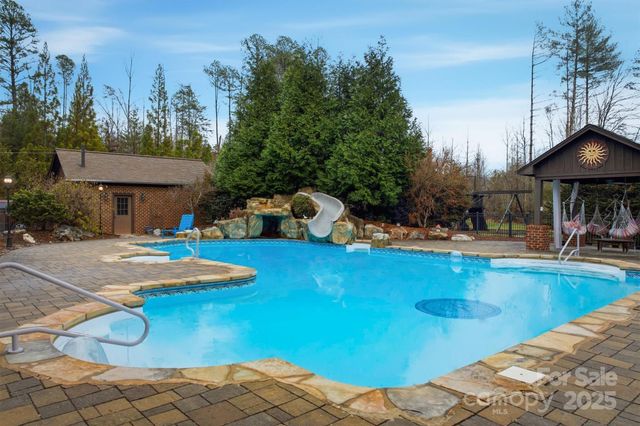 303 Constitution Drive, Morganton, NC 28655