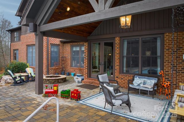 303 Constitution Drive, Morganton, NC 28655