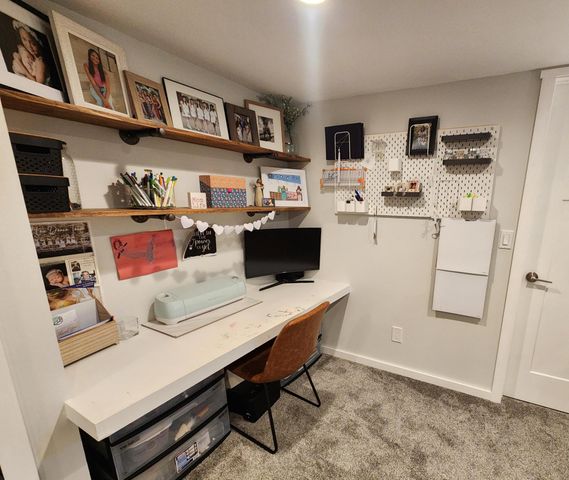 1006 Maplehill Drive, Albert Lea, MN 56007